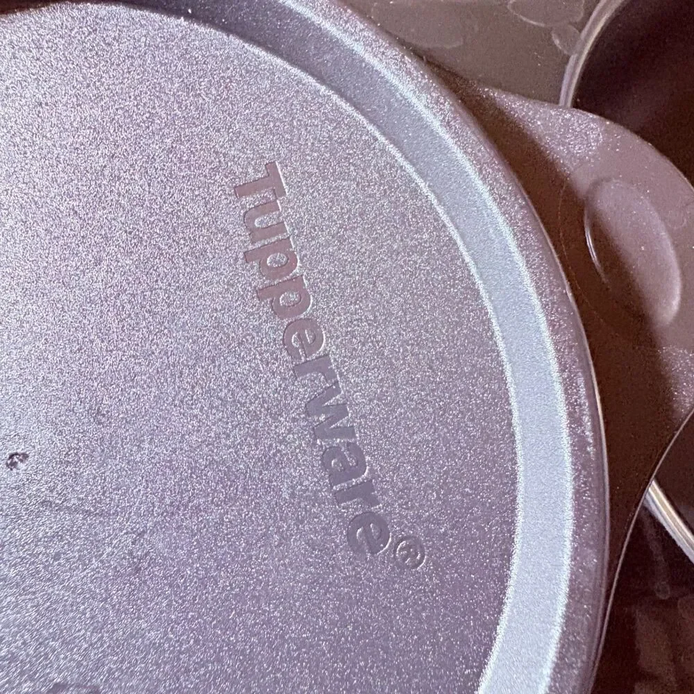 Tupperware serving center